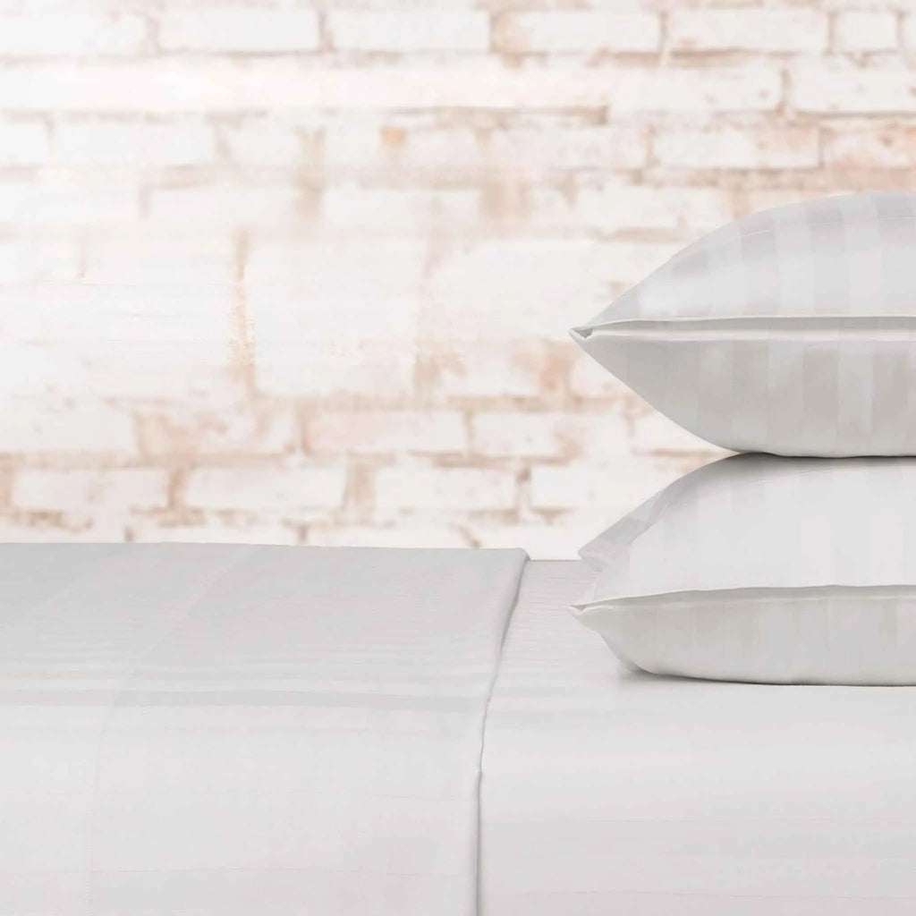 funda de almohada blanca sateen
